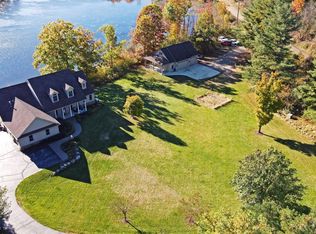 1372 McKail Rd, Leonard, MI 48367