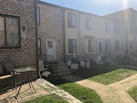 3rd image of 5200 Hilltop Dr APT Dd15