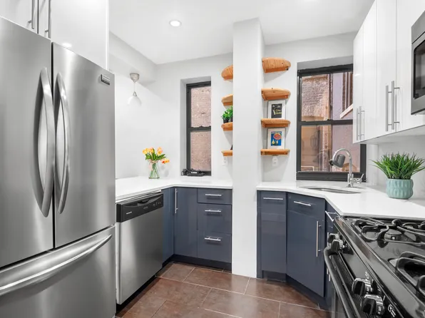 825 West 179th Street image 2 of 10