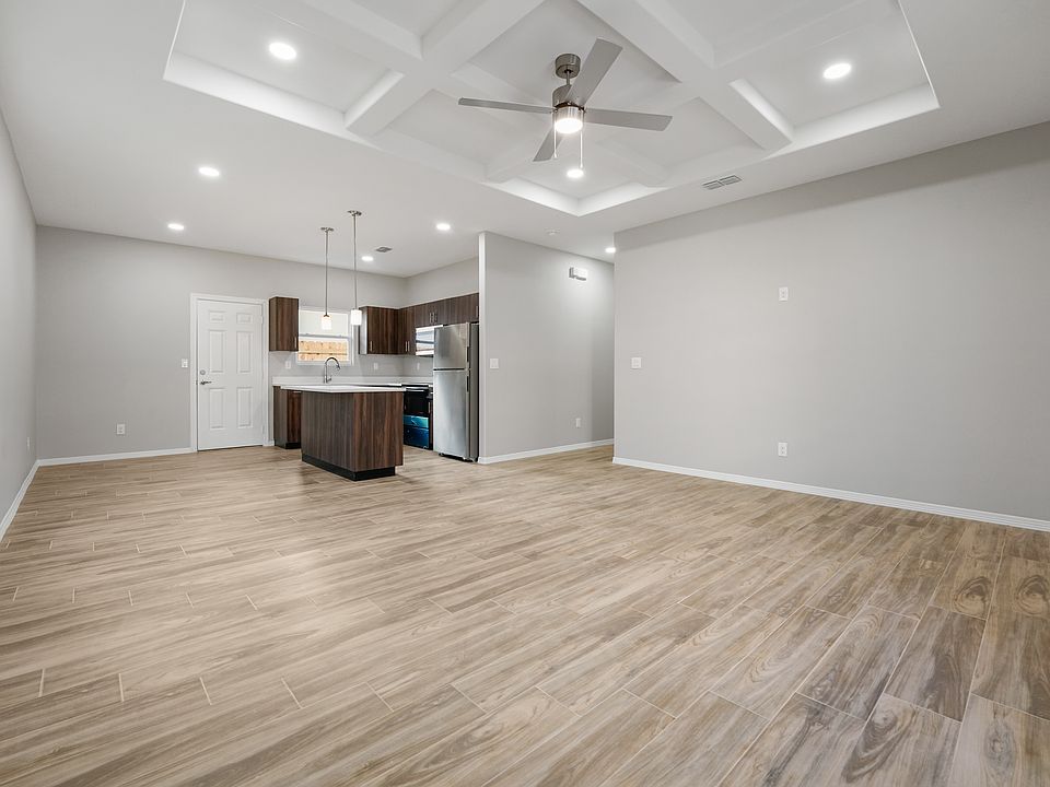 1st image of 3701 Walnut Ave #3