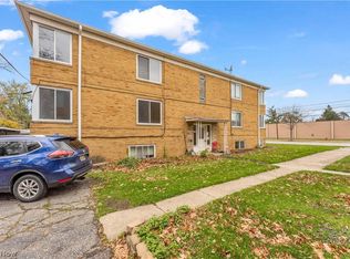 18963 Hilliard Blvd APT 4, Rocky River, OH 44116