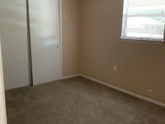 5th image of 709 Lloyd St APT C