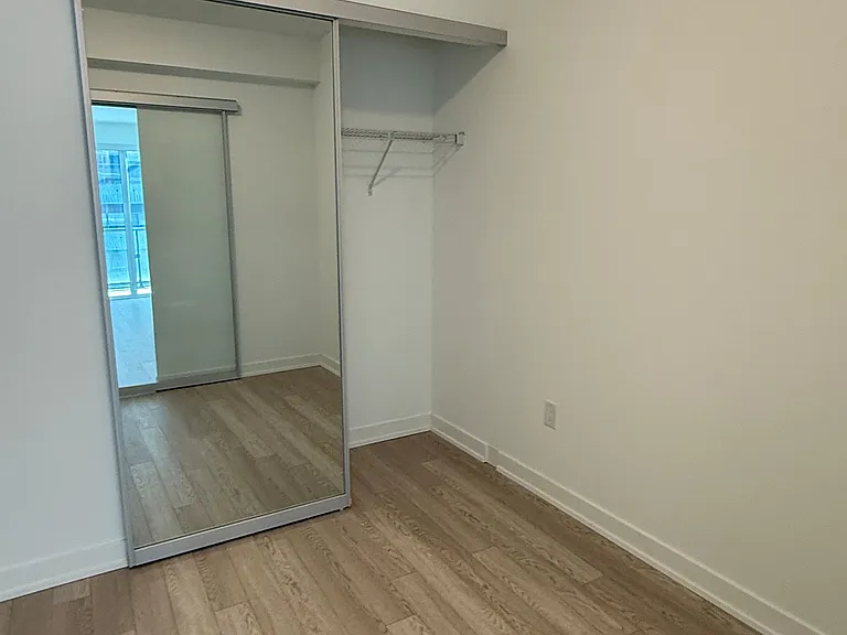 634 Church St #1001 — Photo 10