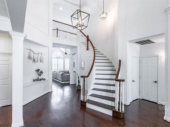 2nd image of 2211 Merrill Hills Cir