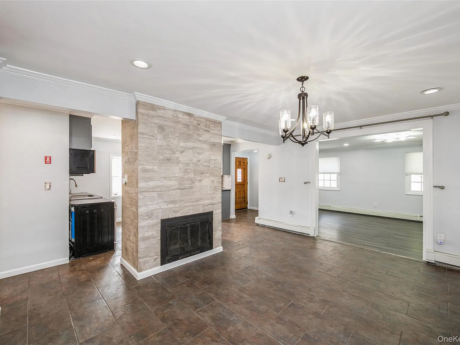 4 bed, 2.0 bath, 1700 sqft, $4,995 — Photo 4