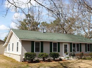 654 Lakeside Dr, Moncks Corner, SC 29461