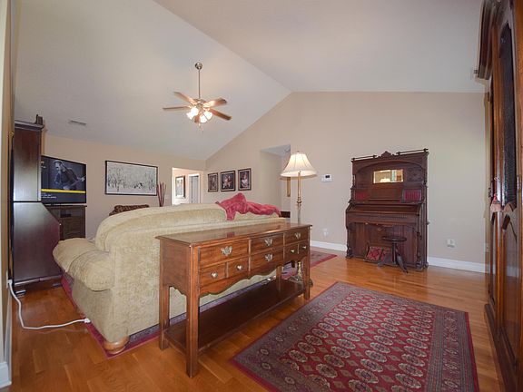 5th image of 96 Boone Hill Ct #96