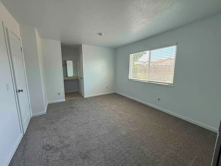 8620 Tiogawoods Dr — Photo 14