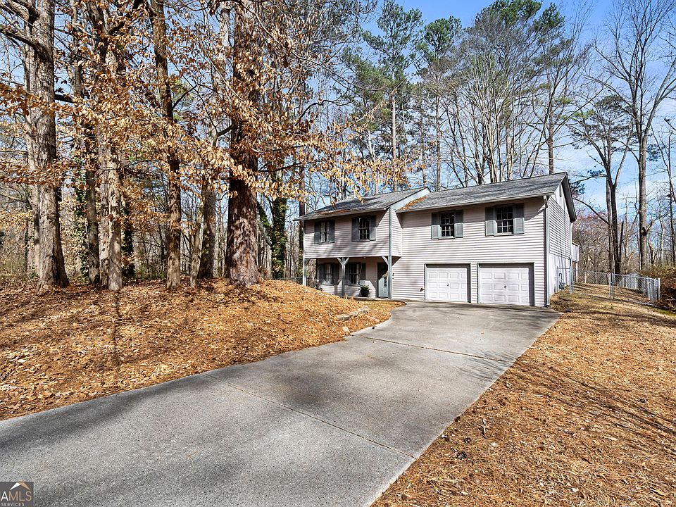 1st image of 2632 Fairfield Dr SW