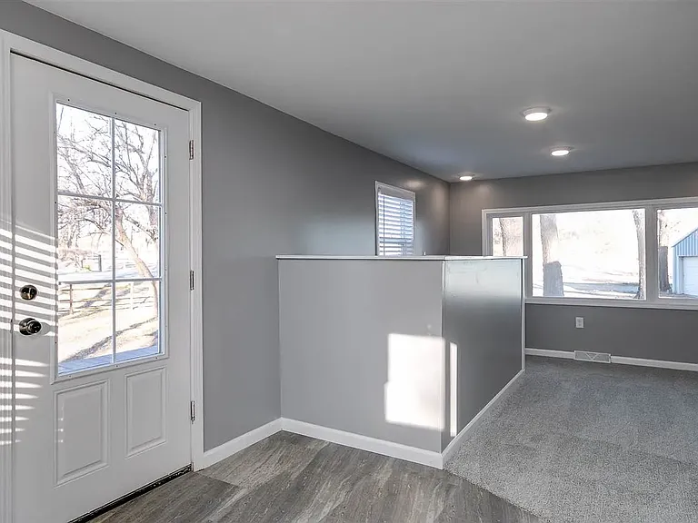 6863 Anderson Ave — Photo 6
