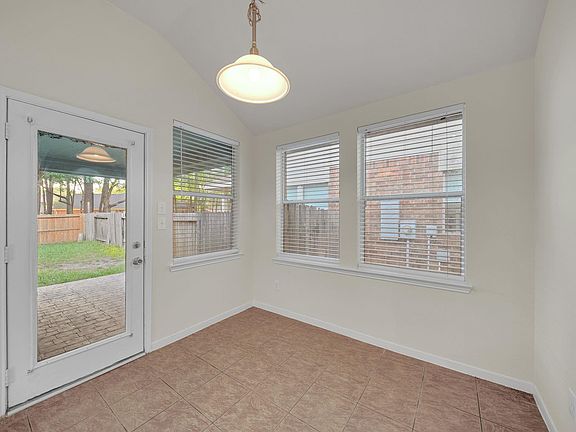5th image of 18303 Otter Creek Trl