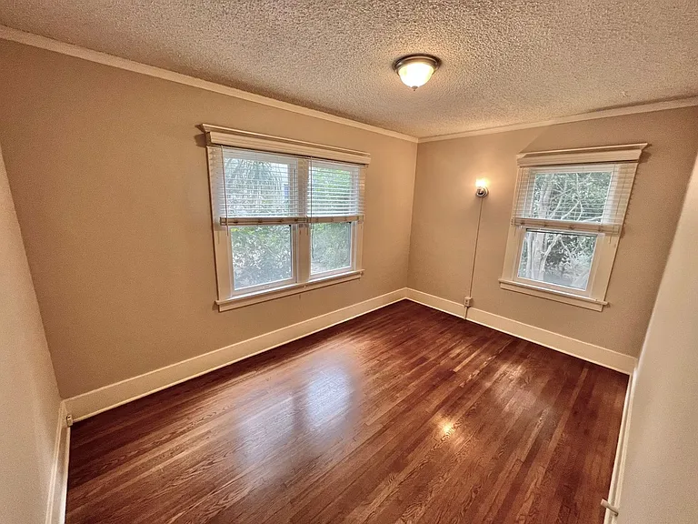 366 Carroll Park East — Photo 9