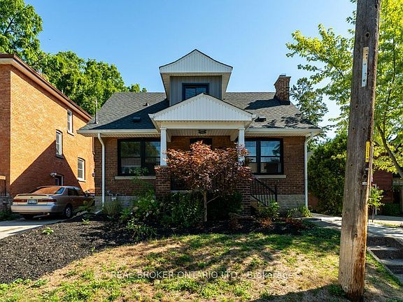 2nd image of 493 Crosby Ave