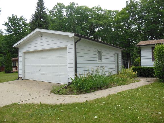 2nd image of 501 Lansing St