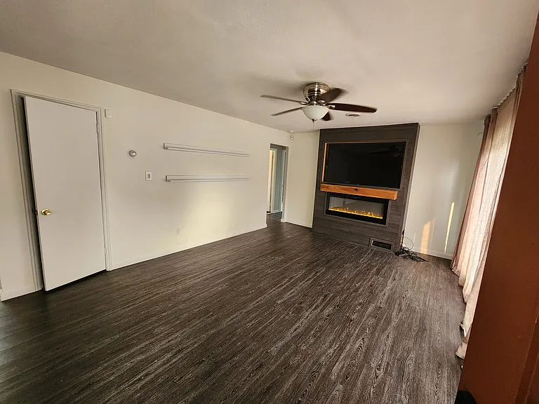 9679 Manorford Dr — Photo 5