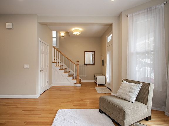 4th image of 3645 W Wrightwood Ave
