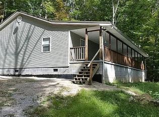 183 Panther Mountain Rd, Elkview, WV 25071