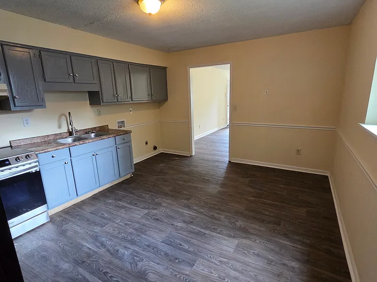 1102 Pecan Pl — Photo 4