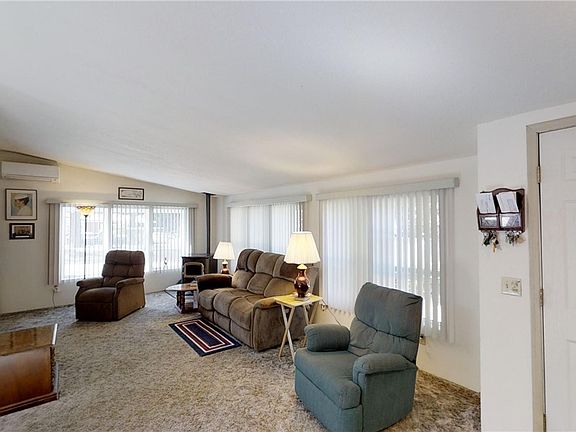 5th image of 5511 200th Street Ct E
