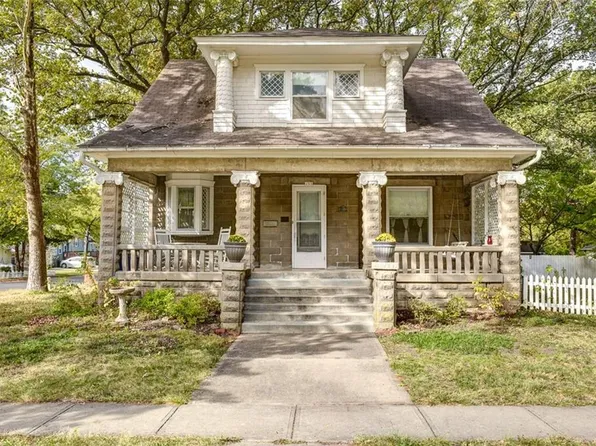 133 S Pine St, Olathe, KS 66061