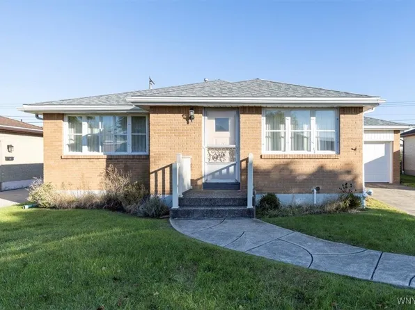 94 Temple Dr, Cheektowaga, NY 14225