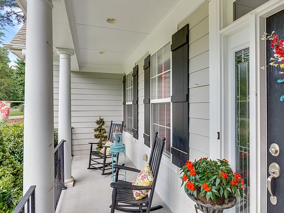 3rd image of 115 Trollingwood Ln