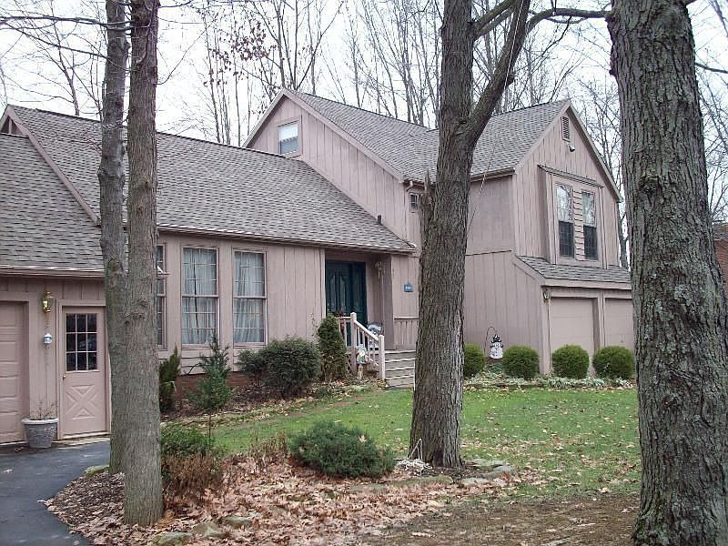 1st image of 392 Jefferson Pt