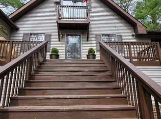 190 Alpine Lake Rd, Henryville, PA 18332