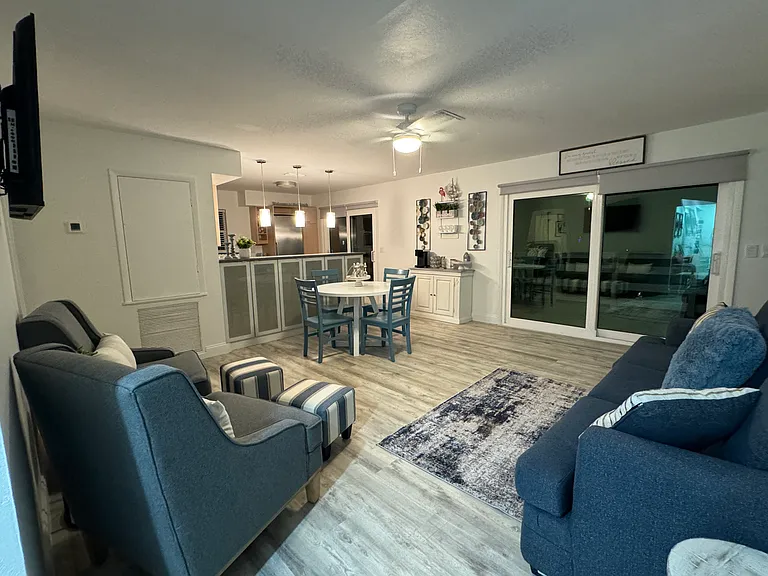 215 Flamingo St — Photo 14