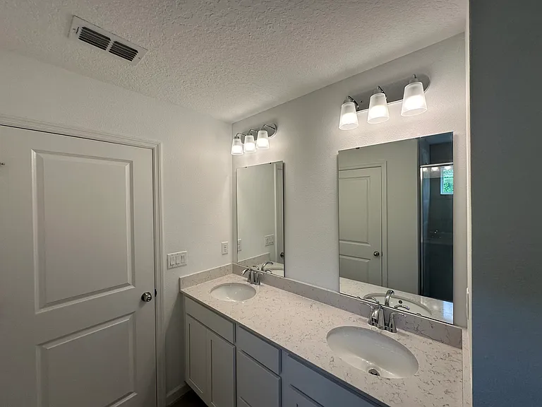 4086 Haydon Burns Pl — Photo 9
