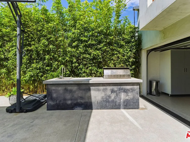 12706 Stanwood Dr — Photo 30