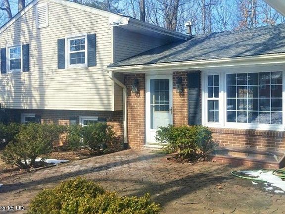 2nd image of 125 Sawyer Dr