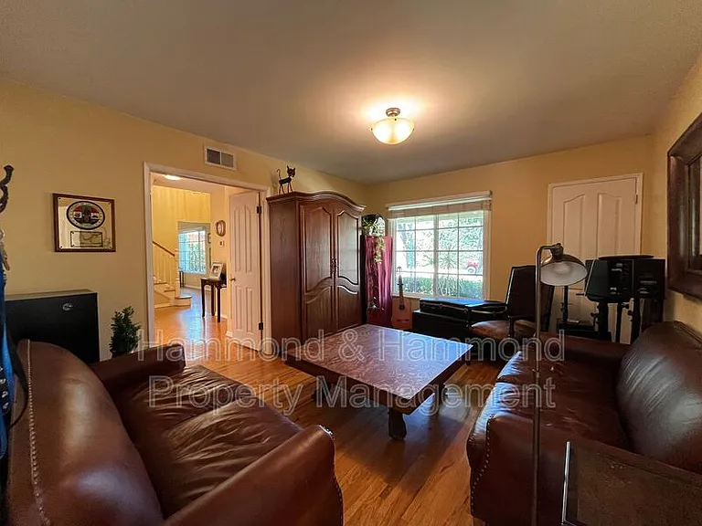 8422 Fable Ave — Photo 22
