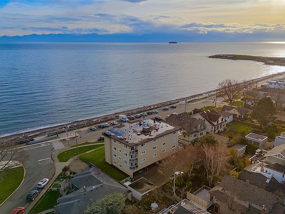 4th image of 1540 Dallas Rd #101