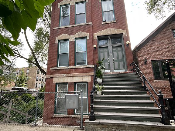 3rd image of 1456 N Paulina St #B
