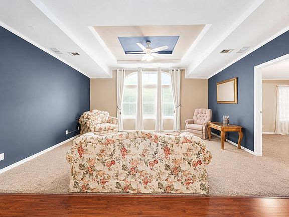 5th image of 3103 Carpenter Ln #24