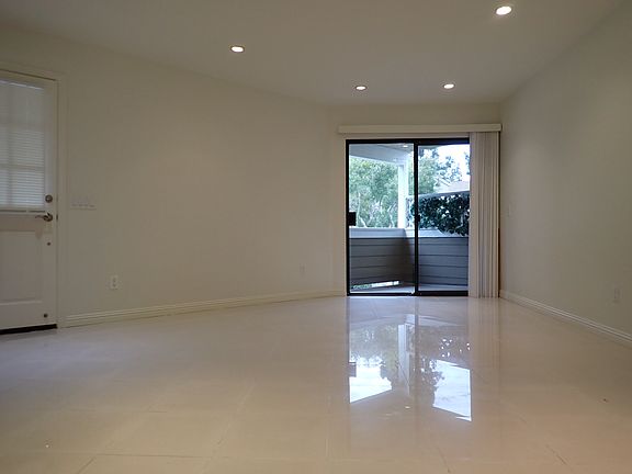 3rd image of 36 Rambling Ln