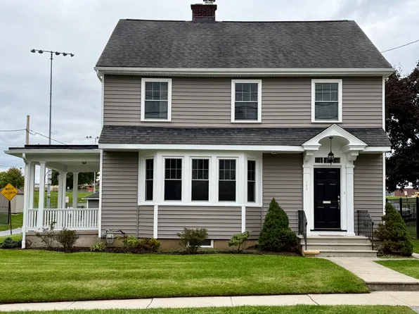 128 E Areba Ave, Hershey, PA 17033