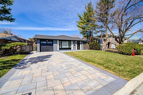 6 Willis Dr #UPPER LEVEL Photo 1