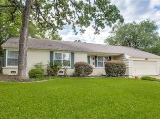 2145 Green Hill Cir, Fort Worth, TX 76112