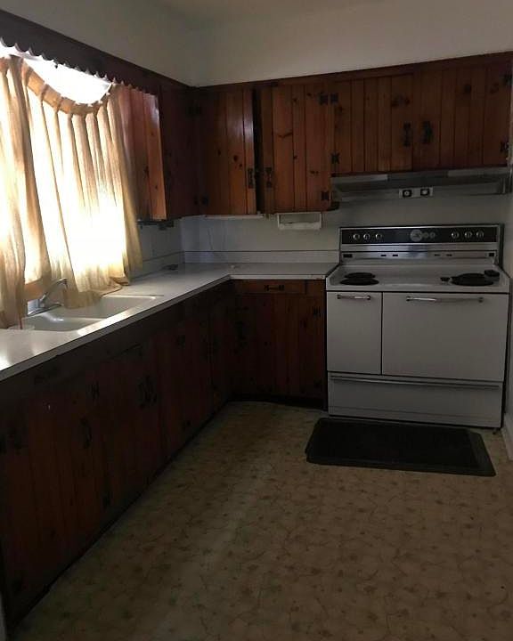 2nd image of 3338 Lansing Ave