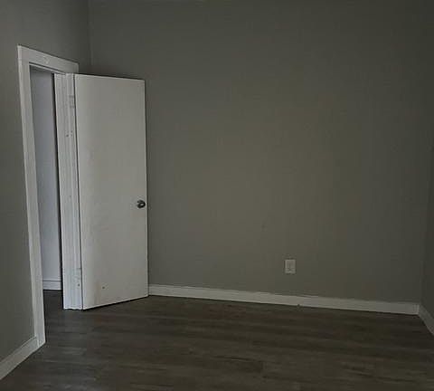 4th image of 2001 Mangum St #A