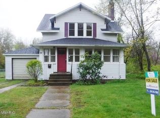 109 E Arlington St, Bangor, MI 49013
