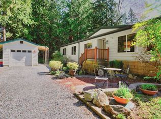 1886 Washington Dr, Point Roberts, WA 98281