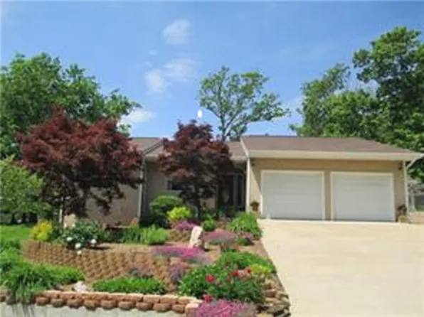 13 Indian Wells Dr, Eureka Springs, AR 72631