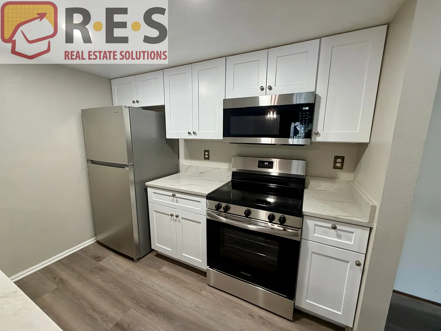 2 bed, 984 sqft, $1,678 — Photo 2