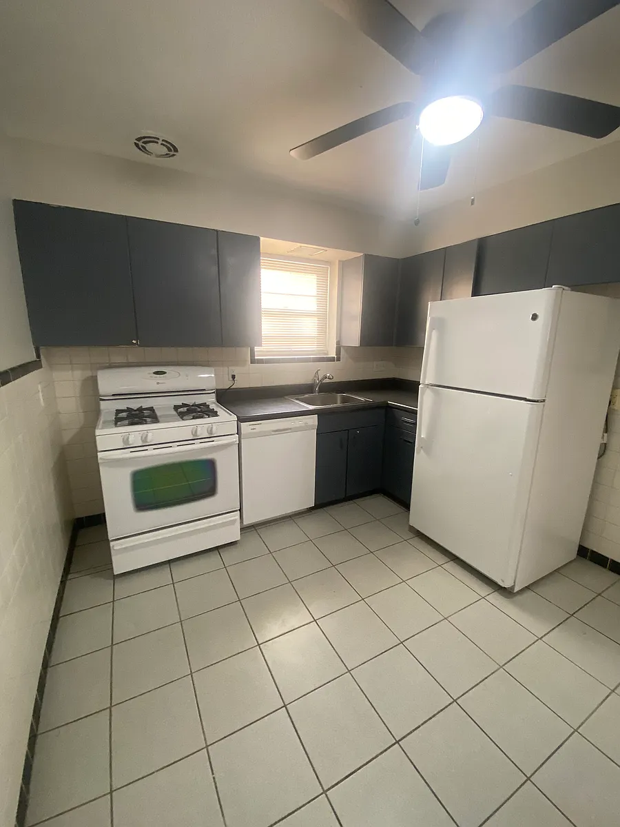 Building Photo - 7224 Amherst Ave #B