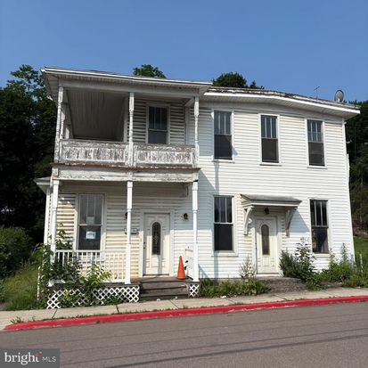 15 Douglas Ave, Lonaconing, MD 21539