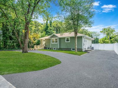 1034 Waverly Avenue, Holtsville, NY, 11742