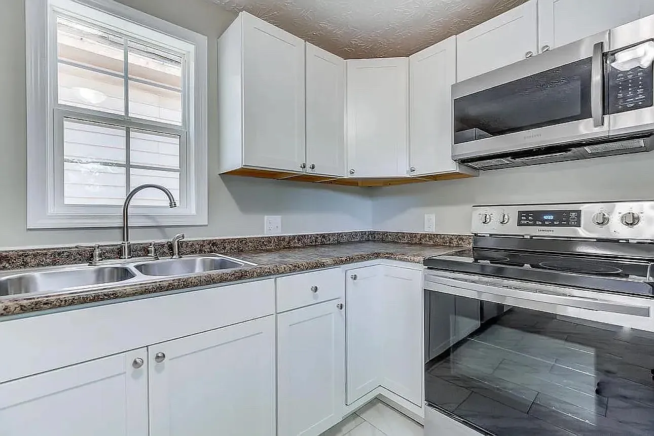 2 bed, 750 sqft, $1,600 — Photo 4